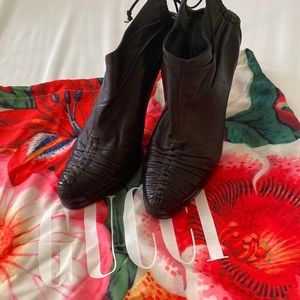 Authentic Gucci. Vintage, beautiful Gucci boots with open tie back. Size 8.5.